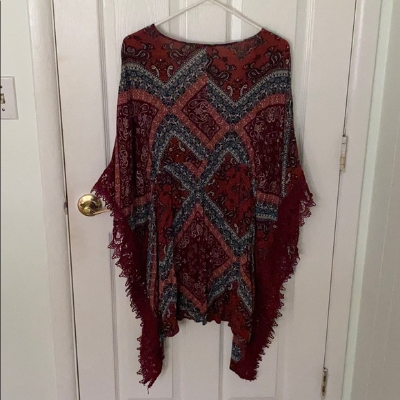 Bohemian Print poncho - Picture 2 of 2
